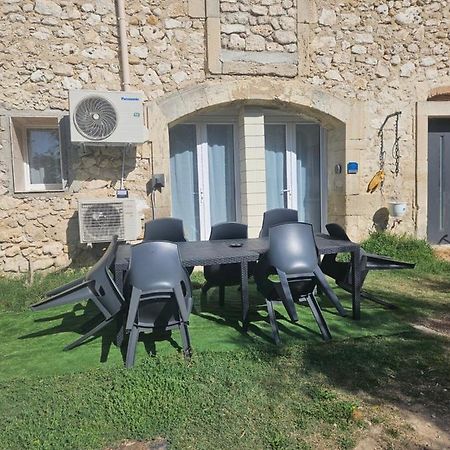 Gite Des Oliviers La Garde Adhemar Exterior photo